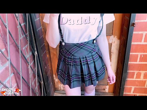 ❤️ Schoolgirl Sucks a dick gu domhainn agus fucks an àite clasaichean. ️  Bhidio porn  aig gd.dienlanhbk.top ❌